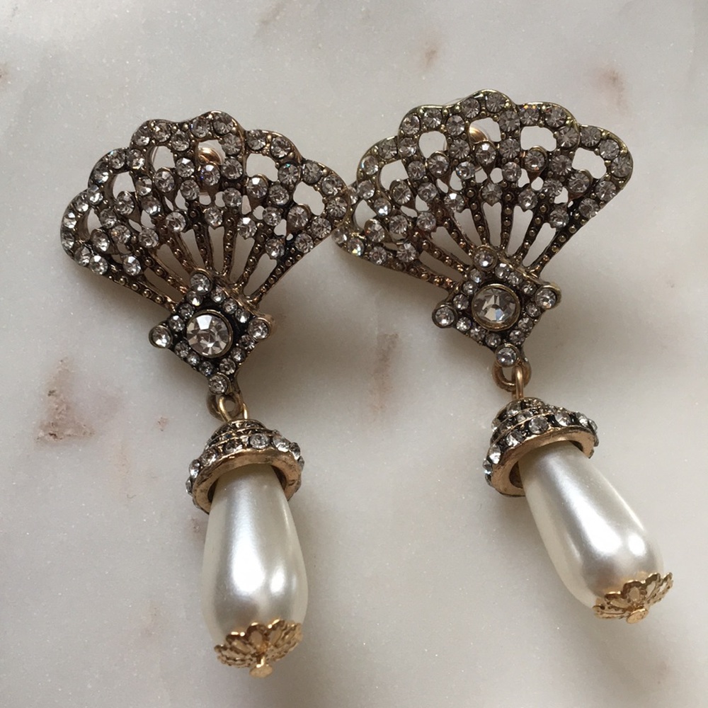 Antique gold pearl earrings